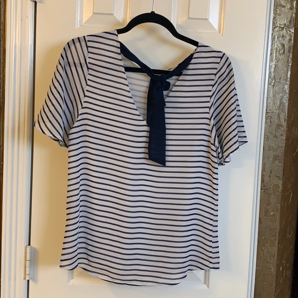 Top - Picture 2 of 2